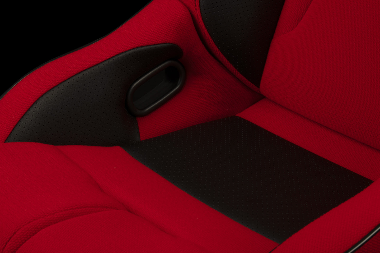 Braum Elite-R Series Reclinable Bucket Seats - Stunning Red Cloth with Black Piping (Pair)