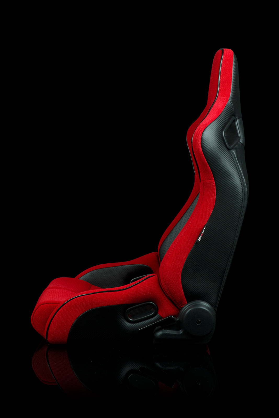 Braum Elite-R Series Reclinable Bucket Seats - Stunning Red Cloth with Black Piping (Pair)