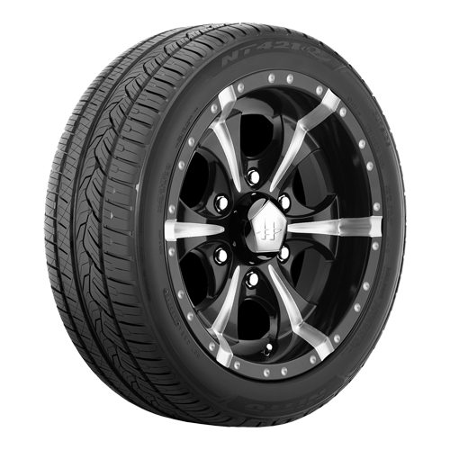 Nitto NT-421Q 285/45R22 114 V 640-A-A Tire - Unleash Your Drive!